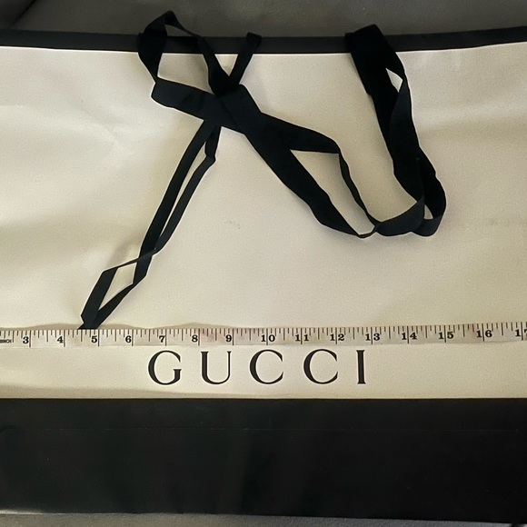 GUCCI 2 Empty White Shopping Bags - Picture 6 of 9